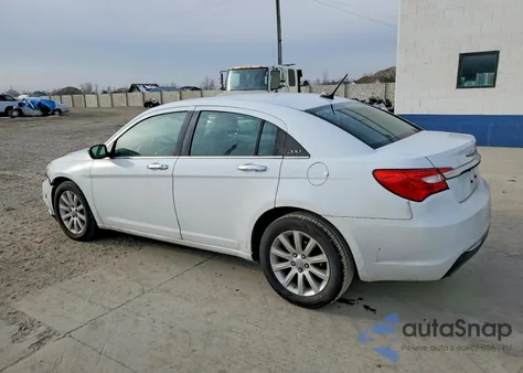 2013 Chrysler 200 Limited z USA, uszkodzony, nr VIN 1C3CCBCG7DN522629